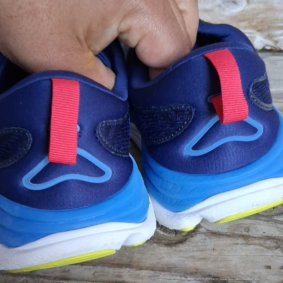 Hoka Gaviota 5 Navy and Blue Athletic Shoes - Picture 13 of 16